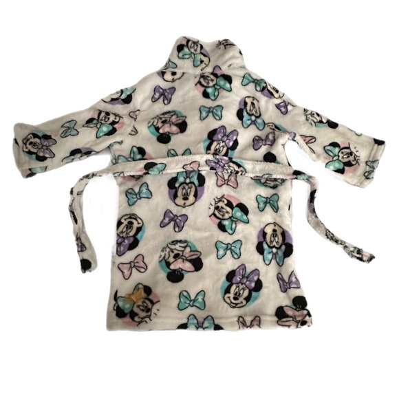 Minnie Mouse 3T Robe. - Picture 2 of 4